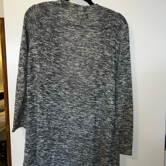 Divided Cardigan - Picture 3 of 3